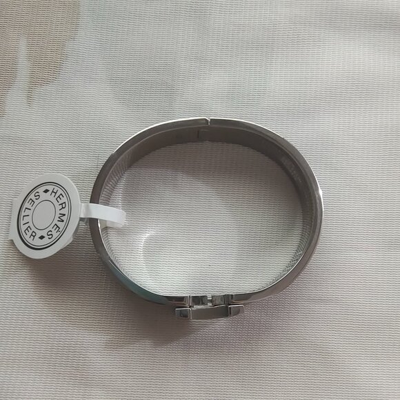 Hermes Clic H Black Enamel Bracelet - Picture 2 of 6